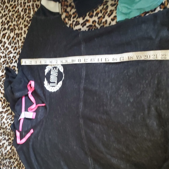 No Boundaries Lightweight Black Hoodie with Pink Drawstrings - Picture 7 of 9